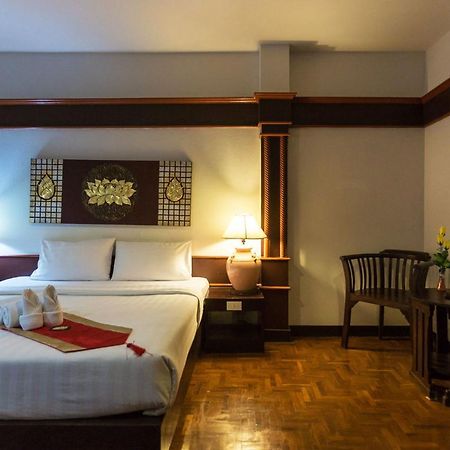 Bua Raya Hotel Чиангмай Экстерьер фото