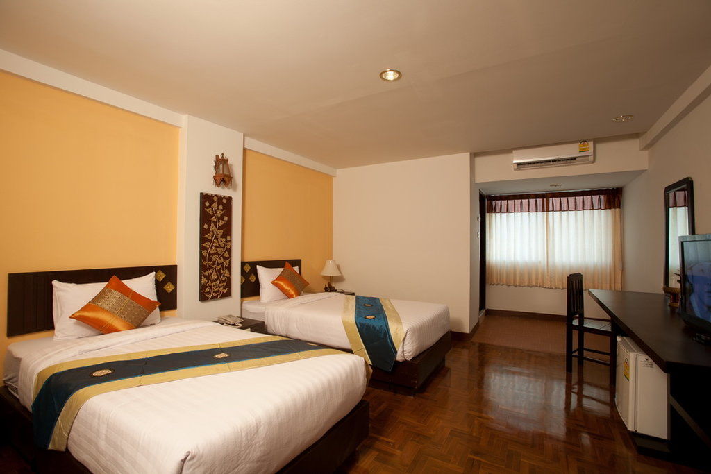 Bua Raya Hotel Чиангмай Экстерьер фото