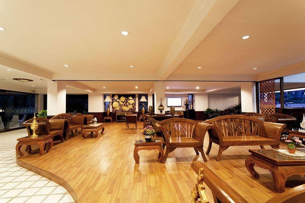 Bua Raya Hotel Чиангмай Экстерьер фото