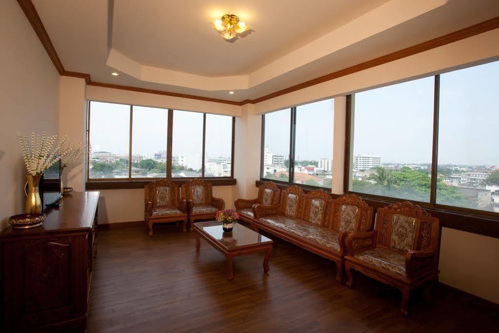 Bua Raya Hotel Чиангмай Экстерьер фото