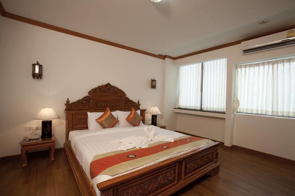 Bua Raya Hotel Чиангмай Экстерьер фото