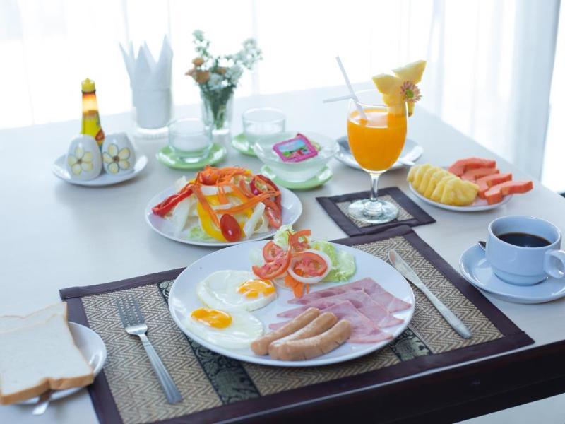 Bua Raya Hotel Чиангмай Экстерьер фото