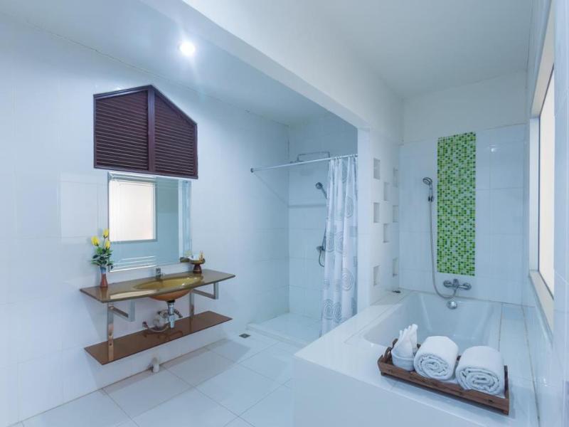 Bua Raya Hotel Чиангмай Экстерьер фото