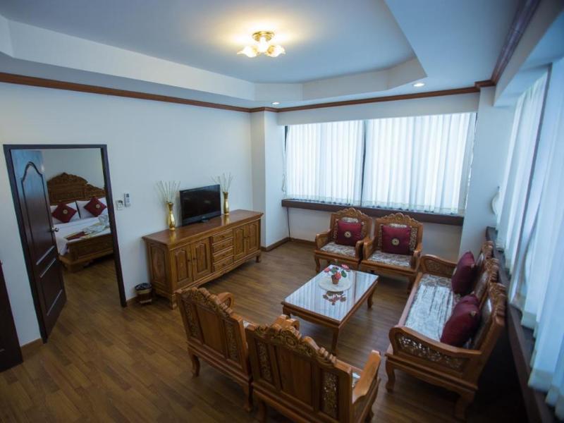 Bua Raya Hotel Чиангмай Экстерьер фото