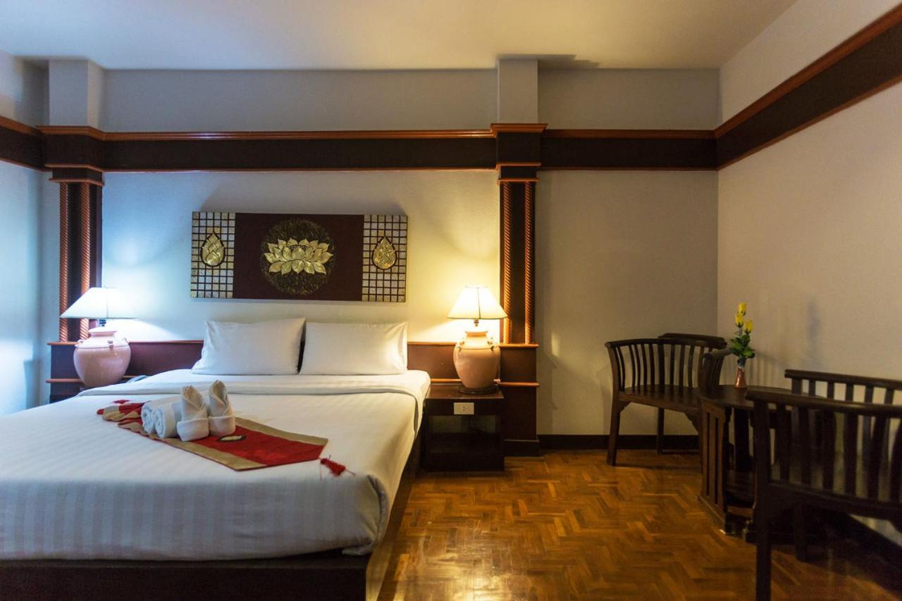 Bua Raya Hotel Чиангмай Экстерьер фото