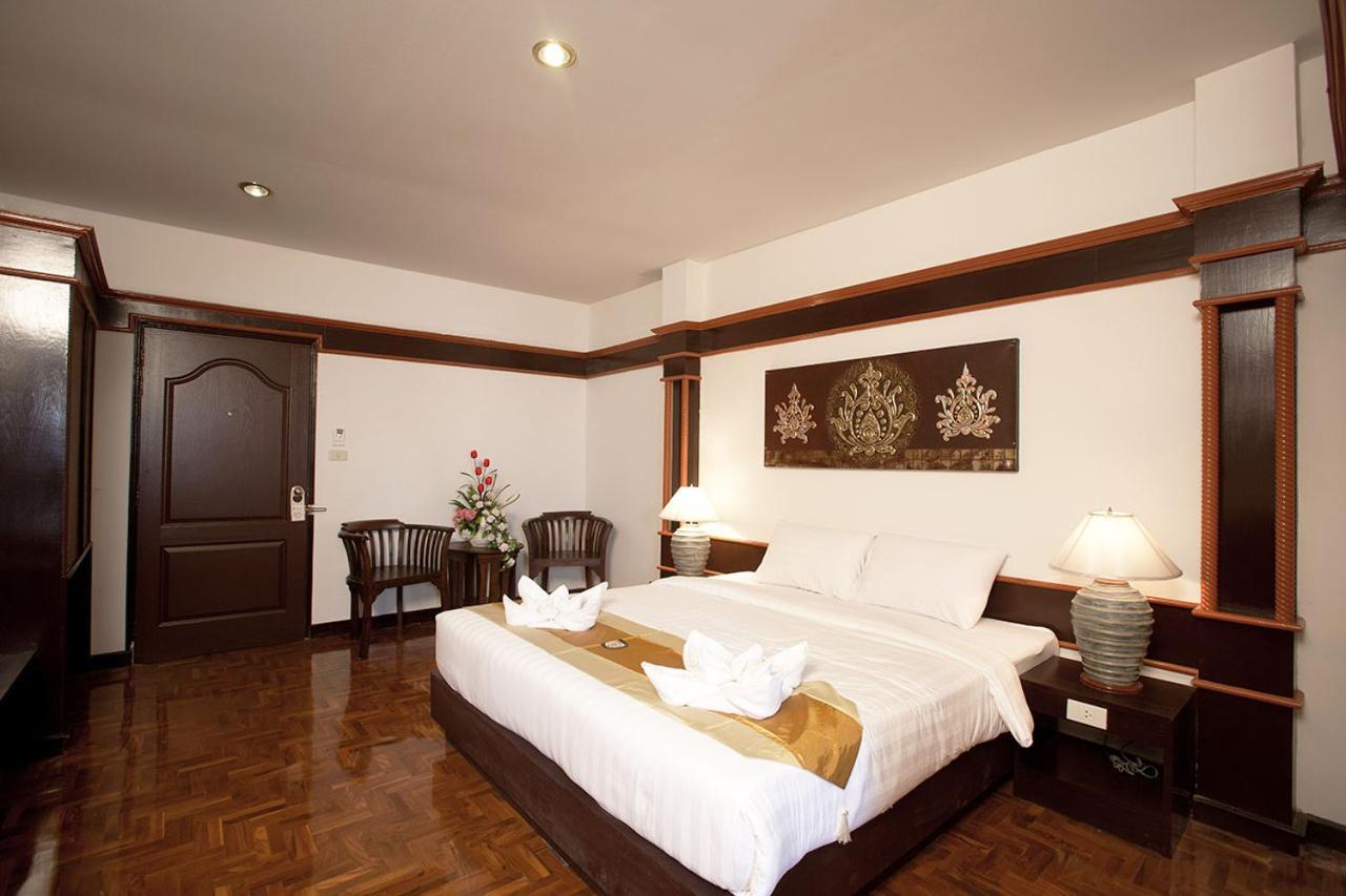 Bua Raya Hotel Чиангмай Экстерьер фото