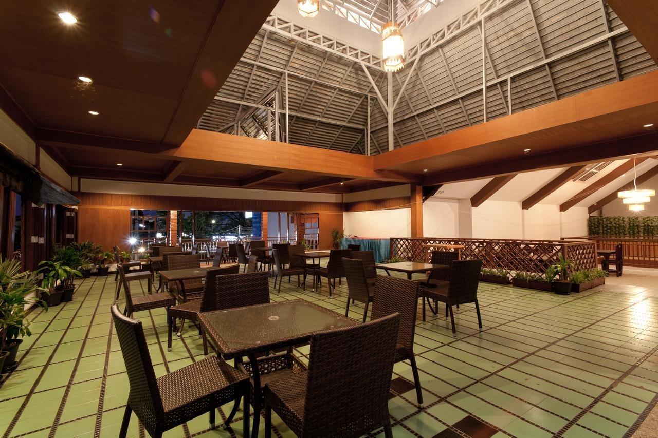 Bua Raya Hotel Чиангмай Экстерьер фото