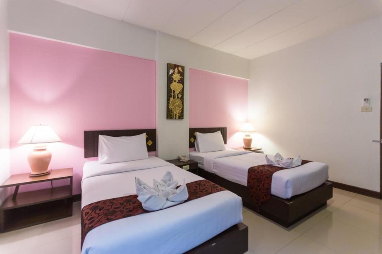 Bua Raya Hotel Чиангмай Экстерьер фото