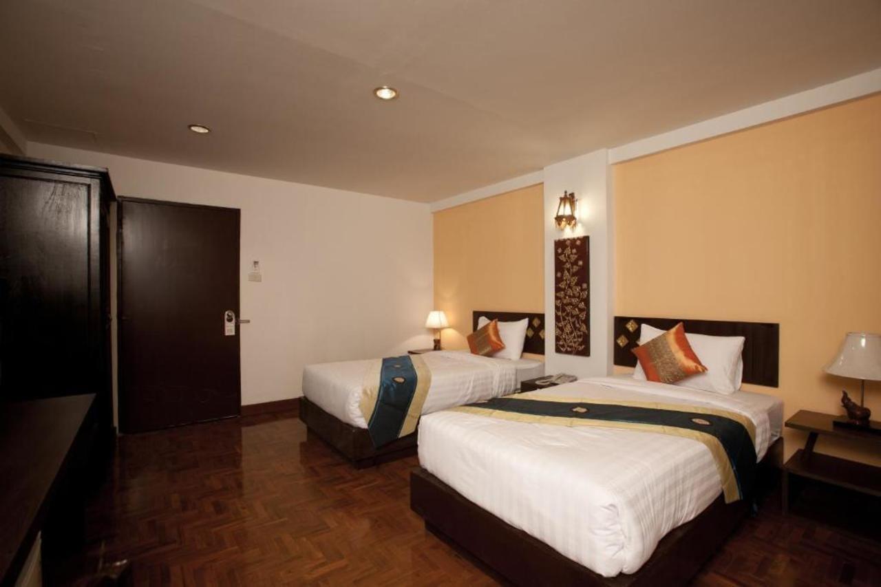 Bua Raya Hotel Чиангмай Экстерьер фото